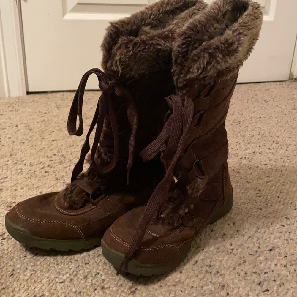 Size 8 brown warm boots
